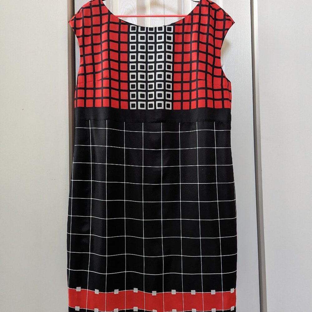 Anne Klein Black Sleeveless dress   Size 14